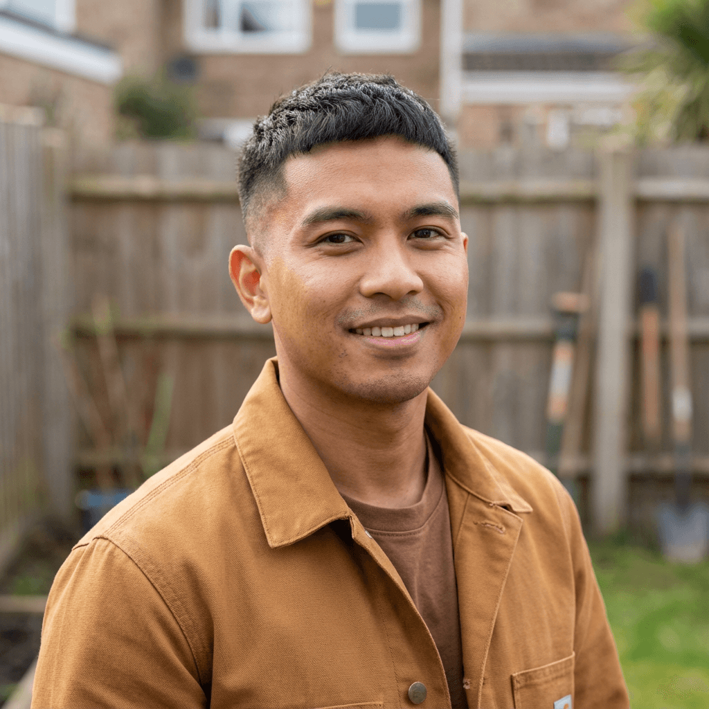 Male customer in his late 30s at a repair garage